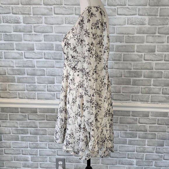 Thirty Thirty LA Babydoll Mini Dress Long Sleeve Floral NEW Sm Cottage Coquette - Picture 3 of 9